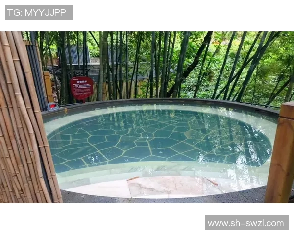 温泉度假风情与泳装完美融合体验，让你尽享放松与时尚的双重诱惑