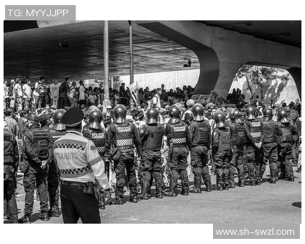 杭州滑板队包夹战术解析与滑板文化的深度融合探讨 杭州滑板队包夹战术解析与滑板文化的深度融合探讨