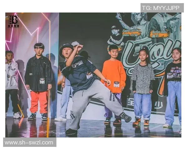 北京街舞队包夹现象解析：街舞文化中的团队协作与竞争关系探讨